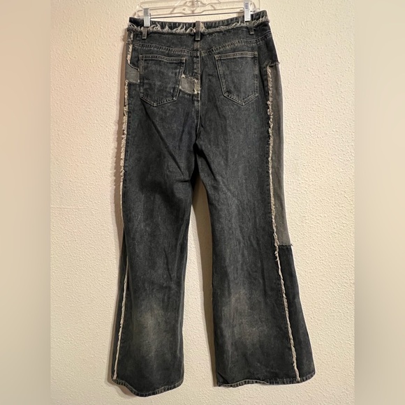 Making It Complicated Jeans 👖 - Picture 5 of 6